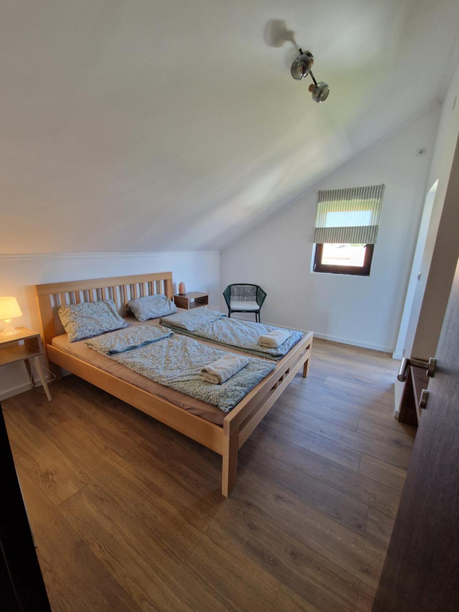 Che Private Rooms Banovci Novi Banovci Екстериор снимка