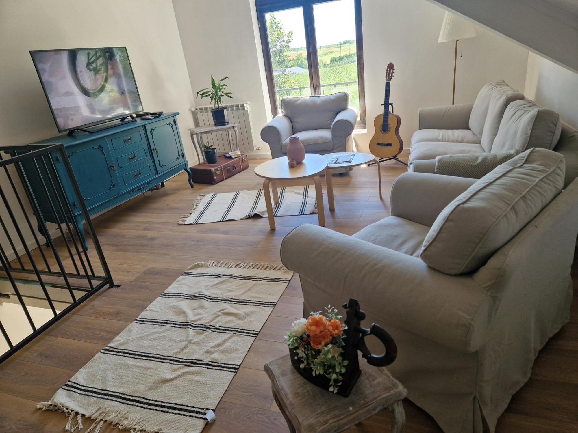 Che Private Rooms Banovci Novi Banovci Екстериор снимка